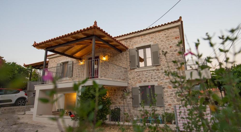 Апартаменты Fotini'S House Лигурион Экстерьер фото